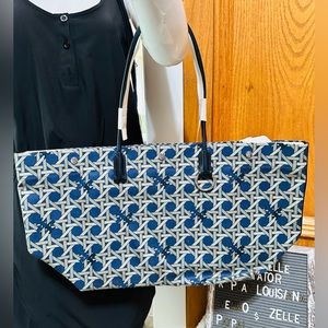 TORY BURCH LOGO BASKETWEAVE TOTE-NAVY